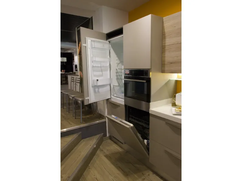 Scopri la cucina Mood Scavolini con sconto del 54%! Un'ottima scelta per l'architetto.