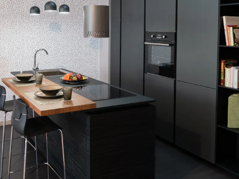 Cucina Groove moderna antracite ad isola Berloni cucine scontata 40%