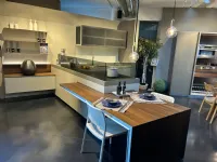 Cucina a prezzo scontato con penisola design Icon air  Ernestomeda