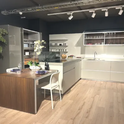 Cucina Ernestomeda design con penisola altri colori in vetro Icon air 