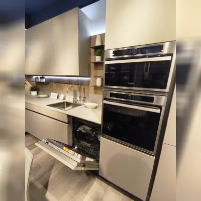 Cucina a PREZZI OUTLET in laminato opaco Veneta cucine -46%
