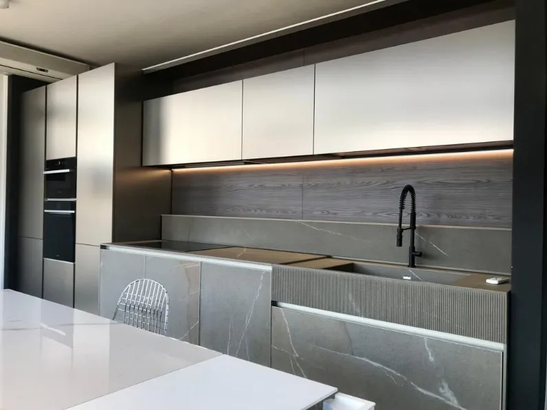 Cucina Binova design lineare tortora in kerlite Atelier gres  pb20/22
