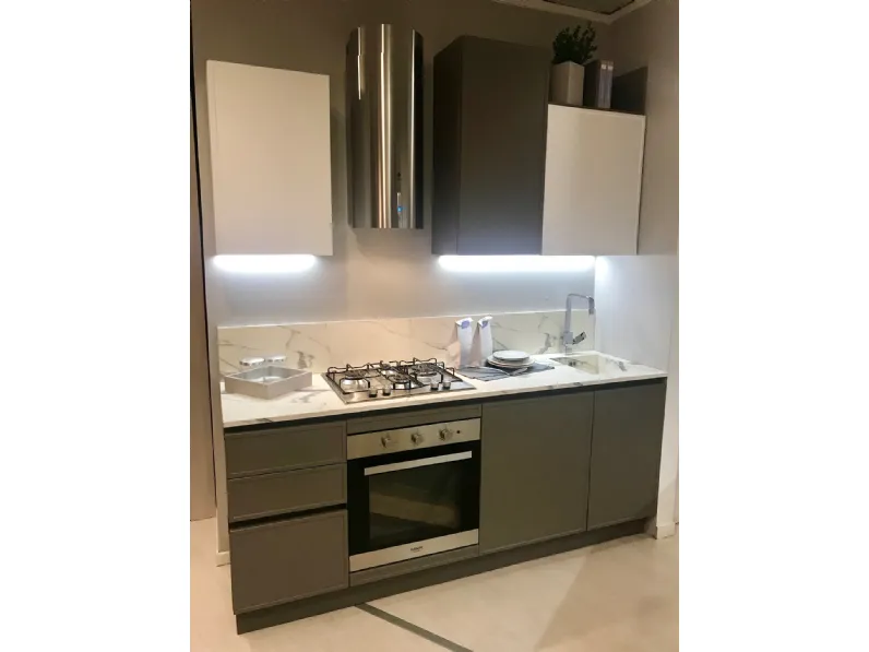 Cucina in laccato opaco Creo kitchens a PREZZI OUTLET