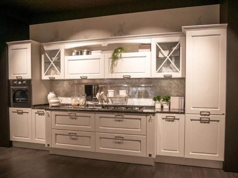 Cucina bianca classica lineare Agnese Lube cucine a soli 9900