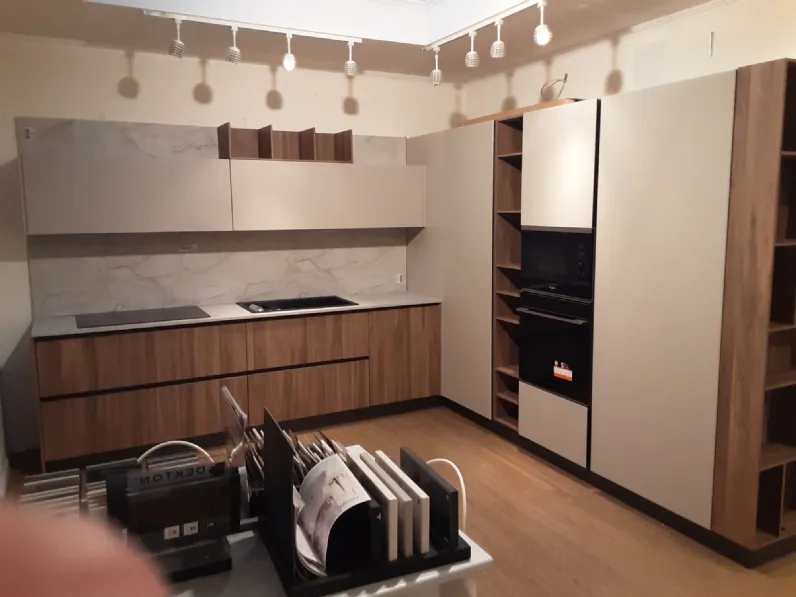 Cucina tortora design ad angolo Glass Arredo3 scontata