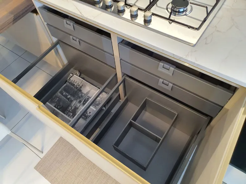Cucina con penisola Arredo3 K4 kali SCONTATA 44%