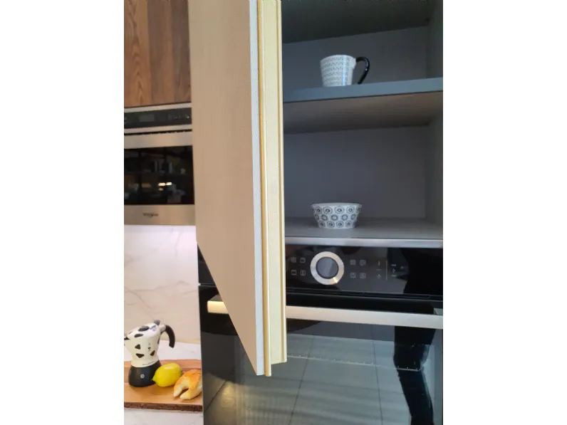 Cucina con penisola Arredo3 K4 kali SCONTATA 44%