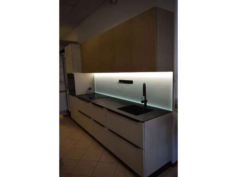 Cucina a PREZZI OUTLET in laccata opaco Arredo3 -50%