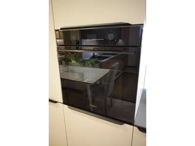 Cucina moderna lineare Kalì quadra profilo Arredo3 a prezzo scontato