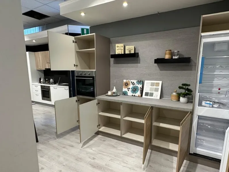 Cucina a prezzo ribassato lineare moderna Kelly  Net cucine