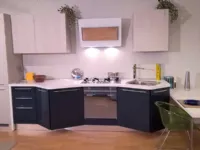 Cucina Dibiesse moderna con penisola grigio in laccato lucido Sfera
