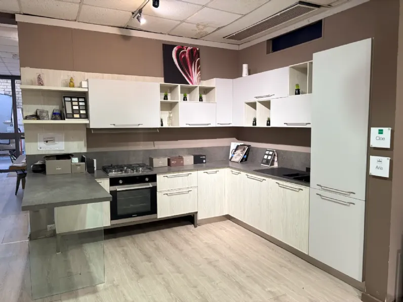 Cucina larice moderna ad angolo Aria e cloe Arredo3 a soli 5200 Euro