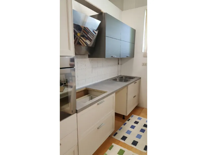 Cucina bianca moderna lineare Melograno Le fablier a soli 5240