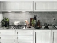 cucina moderna vintage lineare ante legno essenza rovere chiaro e white in offerta no stosa 