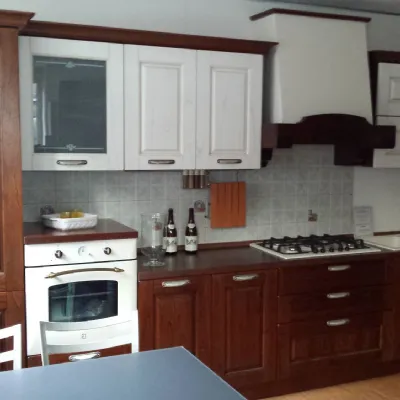 Cucina lineare classica Verona Arredo3 a prezzo ribassato