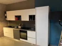 Scopri la cucina Atra lineare bianca! Solo 3300 per una Cucina colour!