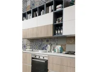 Design lineare con cucina artigianale in laminato materico Ingrid e altri colori.