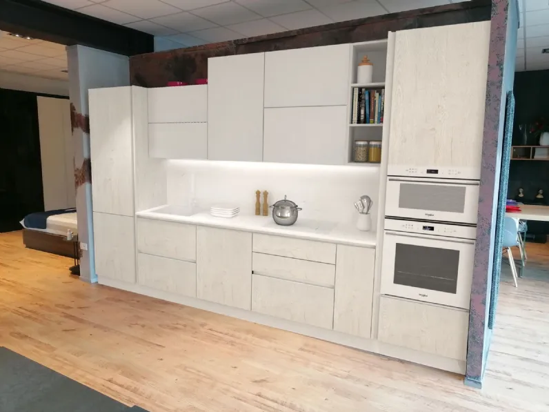 Cucina lineare moderna bianca Collezione esclusiva Time  a soli 7800€