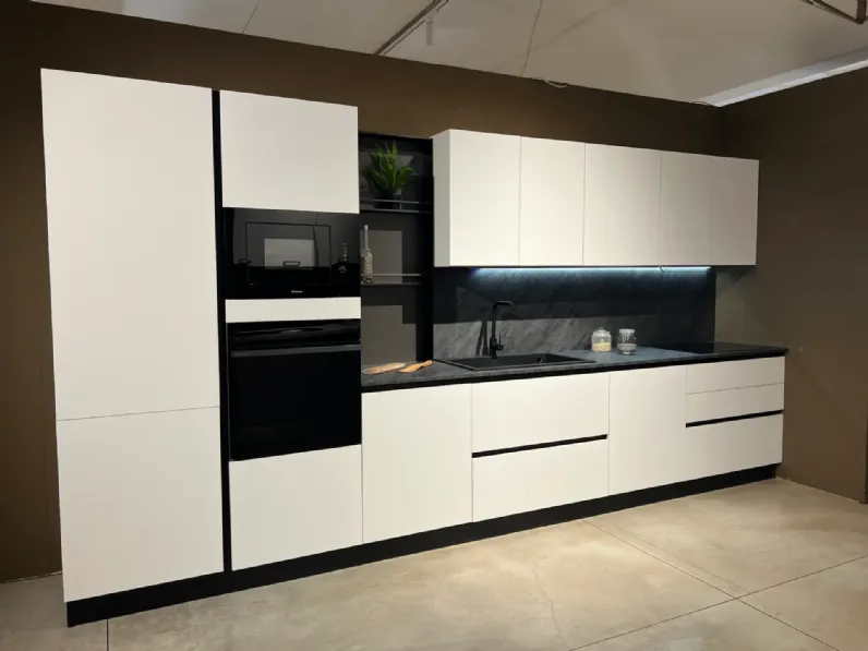 Cucina lineare moderna bianca Mobilturi Pop a soli 5400 Euro
