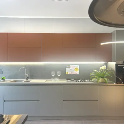 Cucina Cucina lumina  design grigia Scavolini lineare scontata 60%