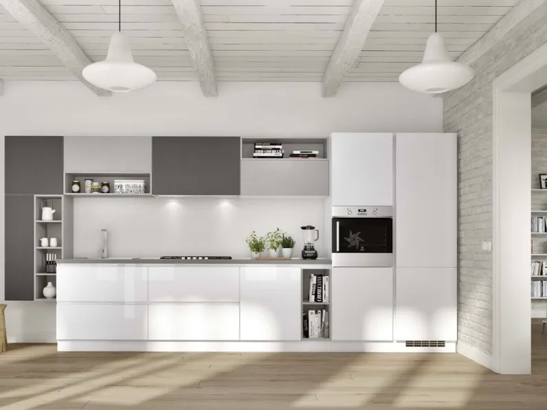 Cucina lineare in laccata lucido a prezzo ribassato 37%