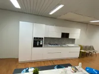 Cucina lineare in laminato lucido bianca Paragon a prezzo scontato