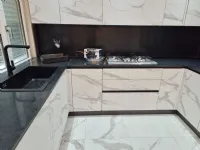 Cucina lineare in laminato materico a prezzo scontato 51%
