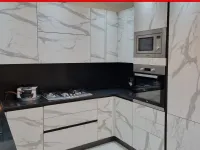 Cucina lineare in laminato materico a prezzo scontato 51%