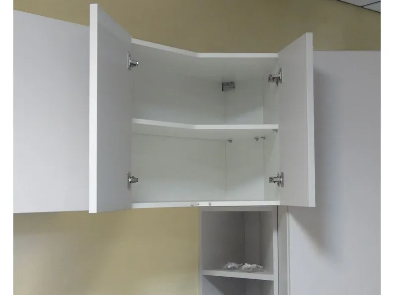 Cucina lineare in laminato materico bianca People a prezzo scontato
