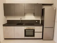 Cucina lineare in laminato materico grigio Evolution a prezzo scontato