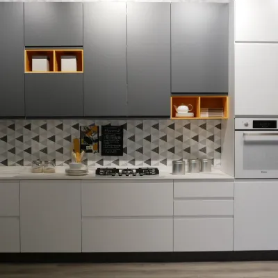 Cucina lineare in laminato opaco bianca Anta 22mm a prezzo ribassato