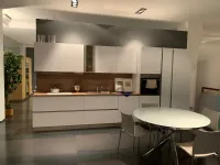 Cucina lineare in laminato opaco bianca Mariani a prezzo ribassato