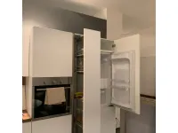 Cucina lineare in laminato opaco bianca Mariani a prezzo ribassato