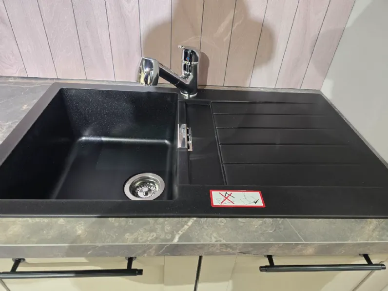 Cucina lineare in laminato opaco grigia Frame a prezzo scontato