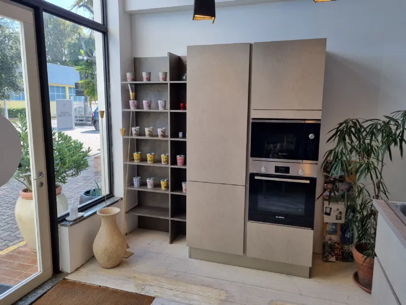 Cucina lineare in laminato opaco grigio Malta a prezzo scontato