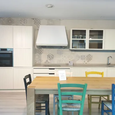 Cucina a prezzo ribassato lineare classica Tosca Stosa