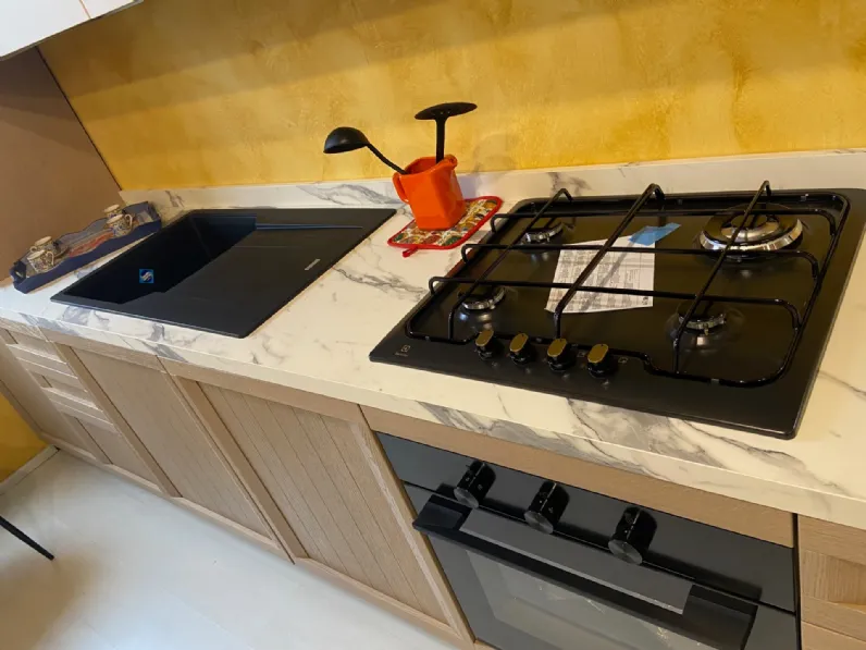 Cucina Megan moderna altri colori Arrex lineare scontata 42%