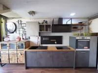 Cucina Cucicna industrial ossido e top in legno  di rovere  lineare Collezione esclusiva con un ribasso imperdibile