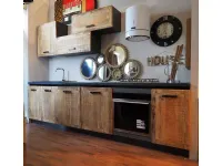 Cucina lineare in legno rovere chiaro Cucina industrial vintage ante legno  a prezzo scontato