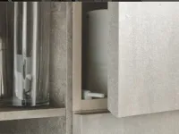 cucina lineare industriale con colonne grigio cemento in offerta nuovimondi 