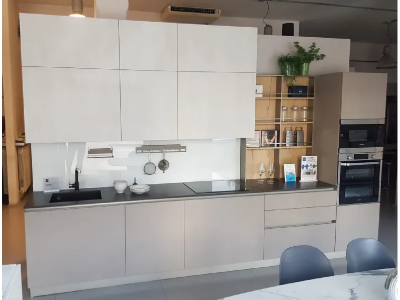 Cucina Infinity moderna altri colori Stosa lineare scontata 39%
