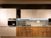Cucina Stosa moderna lineare rovere chiaro in laminato materico Infinity