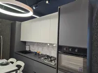 Cucina lineare in polimerico opaco grigia Yaris a prezzo scontato