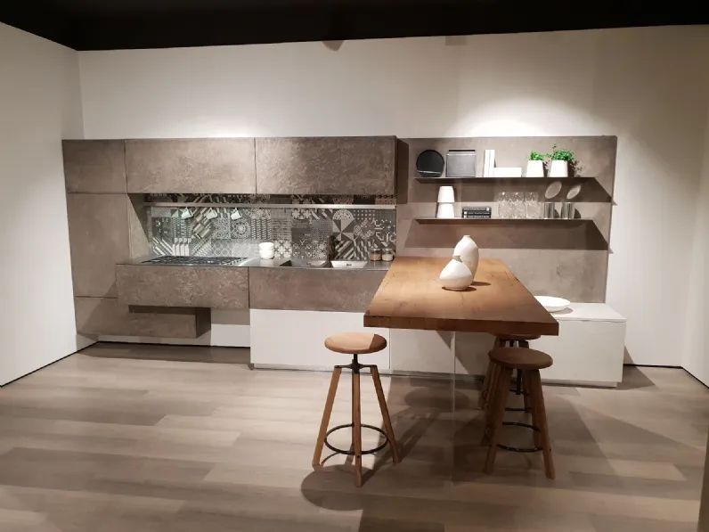 Cucina grigio moderna lineare Oltre Lube cucine scontata