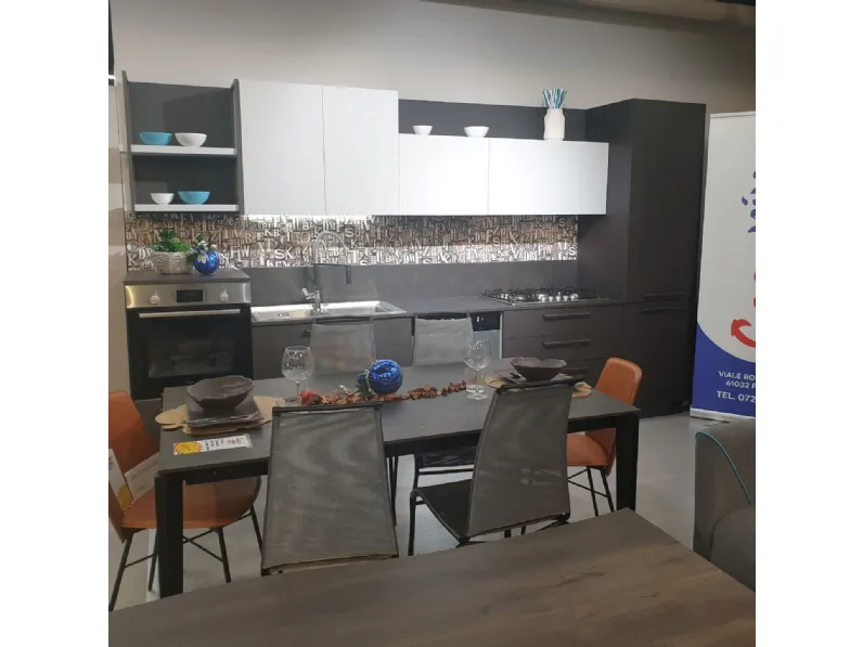 Cucina lineare New expo Prima cucine con un ribasso vantaggioso