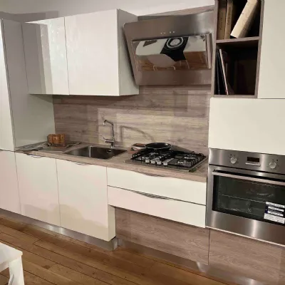 Cucina lineare Oriente Arrex-2 con un ribasso vantaggioso