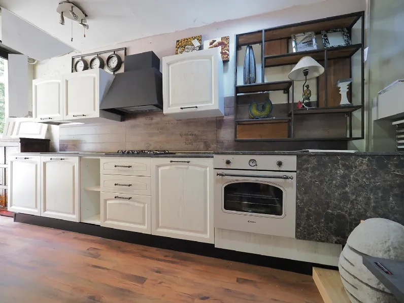 Cucina lineare provenzale Cuina vintage shabby  in legno Nuovi mondi cucine a prezzo scontato