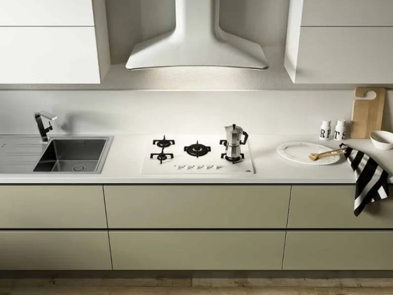 Cucina lineare Seta Essebi laccata  SCONTATA