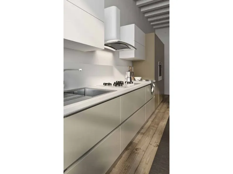 Cucina lineare Seta Essebi laccata  SCONTATA