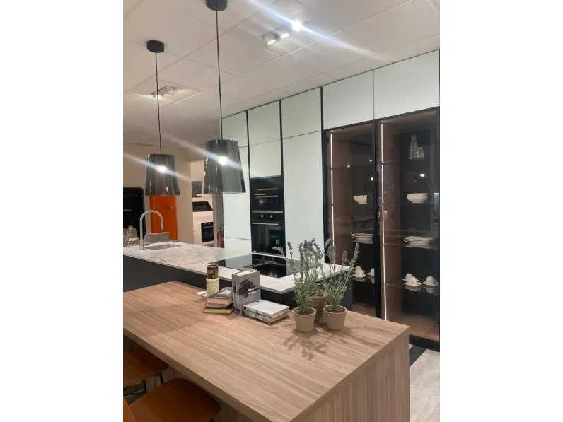 Cucina lineare in vetro a prezzo ribassato 56%
